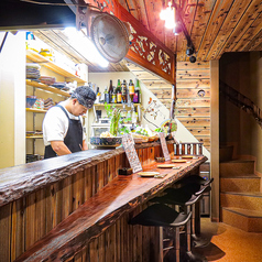 【カウンター席1名様×4席】店主とお話しながら、素敵なひと時をお過ごしください・・・