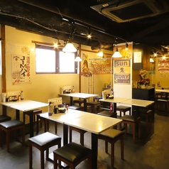 4名様がけのテーブルのお席です。