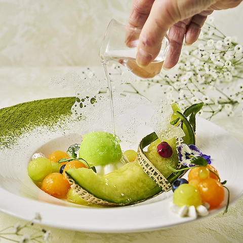 【弁天町】駅から好アクセス。非日常空間を味わえる大人のカフェ