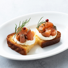 サーモンのブルスケッタ