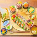 料理メニュー写真&nbsp;大人の和ンスプーン寿司×おチビ丼の階段贅沢御膳