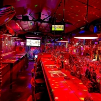 リクエスト曲が、大画面モニターから!!