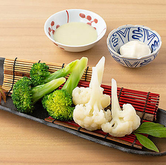 茹でたてブロッコリーとカリフラワー[二種のディップ]