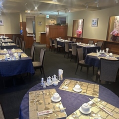 30名様以上から最大50名様まで、お店の貸切も承っております。大人数でのご宴会やパーティーなど、特別な日にぜひご利用ください。