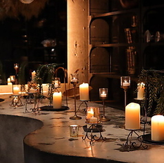 女子会やデートスポットとしても人気の当店では、最大60名様までの貸切利用にも対応しております。横浜らしい洗練された雰囲気の中で、料理と会話をゆっくり楽しめる特別な空間をご用意。パーティーや記念日、大切な方との集まりに、ぜひご利用ください。ご希望に合わせたプランもご提案いたします。