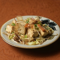 【定番から創作まで】沖縄料理の定番！美味しいチャンプルーを召し上がれ◎の写真