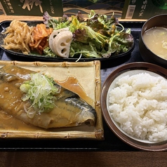 鯖の味噌煮定食