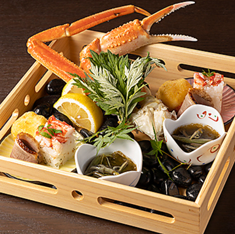 【完全個室完備】老舗の料亭で磨いた技が、四季の恵みを活かした和食を提供します。