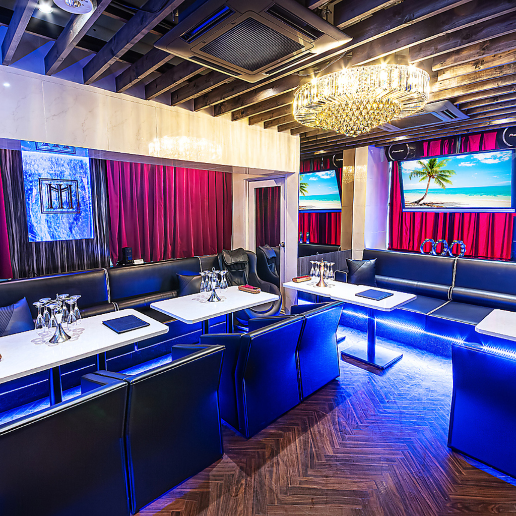 プレミアムカラオケ「モディス」は、ホームパーティーのようにお楽しみいただけます  