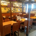 28名のテーブル席もご用意♪くつを脱がなくても、ゆったり座って乾杯！