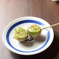 料理メニュー写真 レタス豚バラ巻き