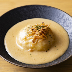 温かいポルチーニソースのポテトサラダ