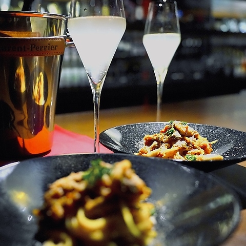 大人の空間で創作イタリアンと美味しいお酒をご堪能ください♪