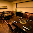 テーブル席は全て半個室席となっております。開放的なゆったりとした空間でお食事をお楽しみください。