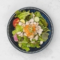 料理メニュー写真 シェフ特製鶏ハムのサラダ