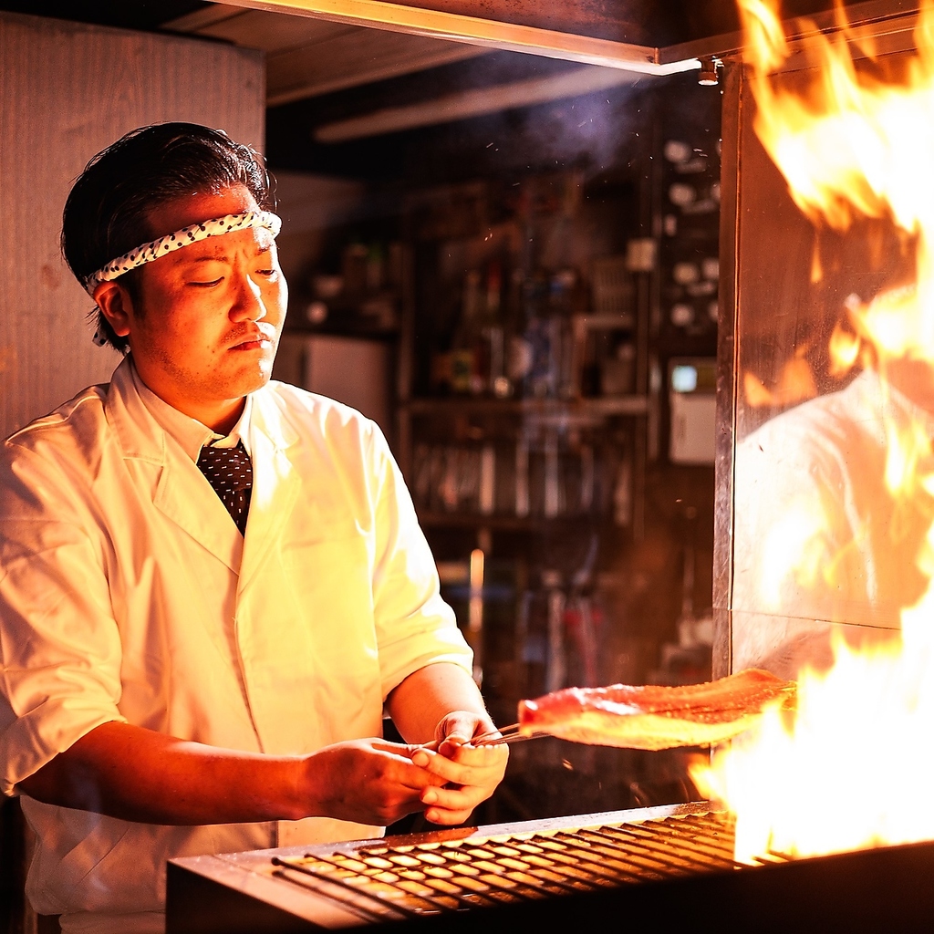 【豪快に炙る藁焼き！】強い炎で食材を焼き上げる藁焼きは、独特の食感と香り高い風味が生まれます！
