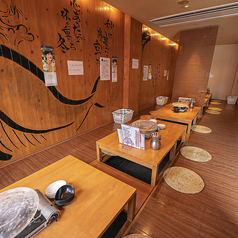 当店は、貸切可能ですので、各種宴会にて様々なシーンで活用することができます。収容人数は40名～50名可能ですので、2次会などにも幅広く対応いたします。