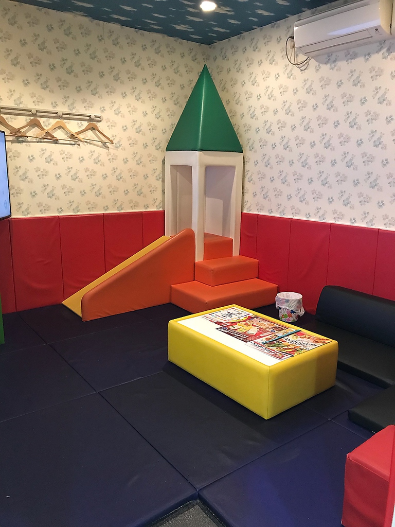 大人気のキッズルーム！お子様連れにおすすめ♪小さいお子様と一緒でも安心してカラオケ楽しめます★