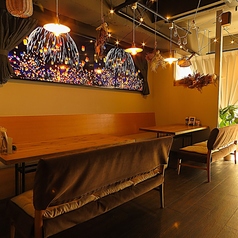 ゆったりくつろげるソファー席は女子会等に大人気☆