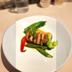 鴨肉のコンフィーとお野菜　ほろ苦いオレンジソース