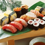 瀬戸内の鮮魚、魚介類を贅沢に使った上にぎり、バラ寿司、巻物など職人がまごころ込めて握ったお寿司