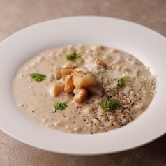 『ポルチーニ茸のクリームリゾット』香り豊かな逸品ですの写真