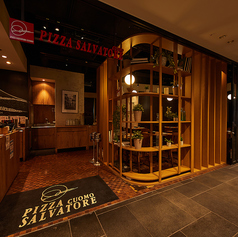 ピッツァ サルヴァトーレ クオモ 明大前店の外観1