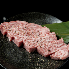 厳選された新鮮なお肉はご飯やお酒のお供にもピッタリ♪