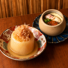 大きな大根の貝出汁おでん/浅利と蟹 茶碗蒸し