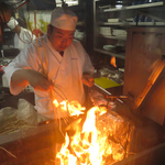 伝統調理法の藁焼きで食べる鮮魚も味、香り共に最高です。