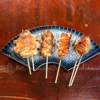 仕入れにこだわり、1本1本手仕込みの焼串を堪能下さい。