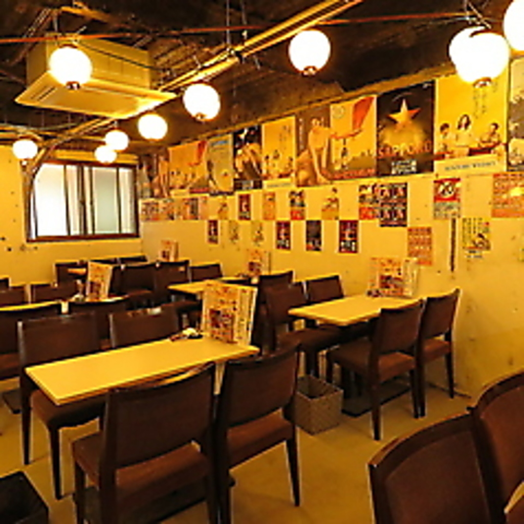貸切は最大60名様で承ります！活気ある大衆酒場の雰囲気が魅力☆定番おつまみとドリンクを多数ご用意