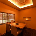 個室でゆっくりとお食事をいただけます。ご予約の際に席を選びください