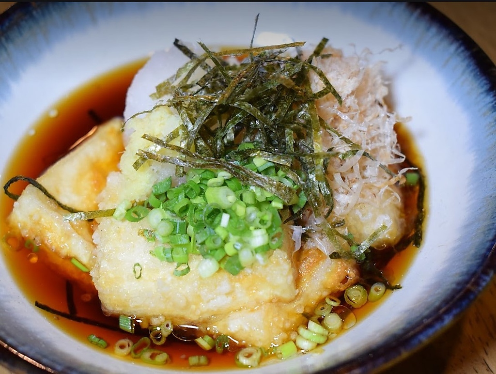 居酒屋ならではのお料理を品数豊富にご用意しております！気になったお料理はぜひお試しを！