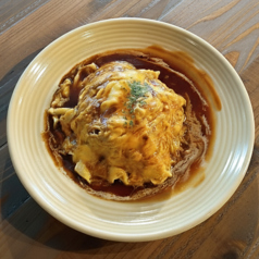 ブラウンソースのふわとろオムライス