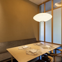 半個室でのご用意　女子会にオススメでございます