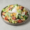 料理メニュー写真 スモークチキンのメキシカンシーザーサラダ