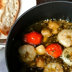 海老とキノコのアヒージョバゲット付き