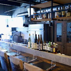 料理人のライブ感あふれる調理の様子を間近で愉しめるのが魅力です。おひとり様から少人数のグループまでご利用いただけます