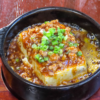 見た目にも楽しめる独創的な創作料理が楽しめます。