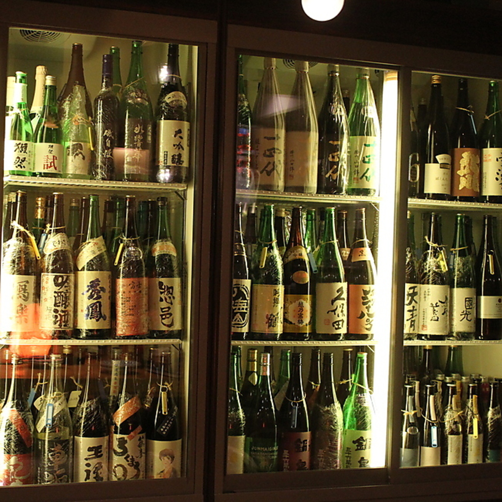 都内最大級の日本酒品揃え!!常備200種類以上!!学生様お断りの、大人の為の隠れ家です。