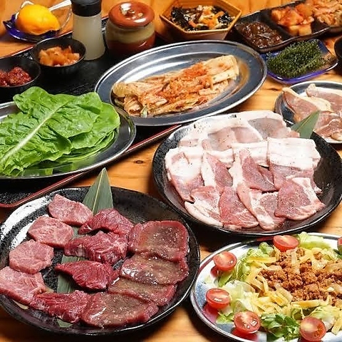 希少な沖縄ブランド豚「金アグー」と本場沖縄料理が味わえる本格焼肉居酒屋☆