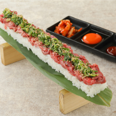 牛タンユッケ寿司