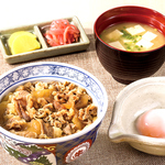 人気の養老牛丼がレギュラーメニューで復活しました！小さめサイズとあっさりした味が〆にぴったり！