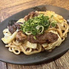 ホルモン焼きうどん