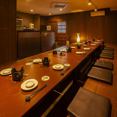 本館（4人×3　最大14人）、別館（4×4　最大18人）