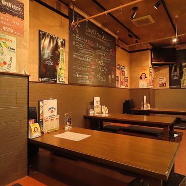 Dining Bar Isa ダイニングバーイサの雰囲気1