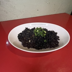 イカ墨炒飯