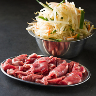 青森県から直送される新鮮なラム肉を使用。