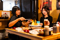 活気あふれる店内とにおいがつきにくい空間のお店◎